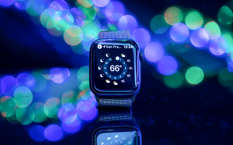 Apple Watch Series 6 bản thép